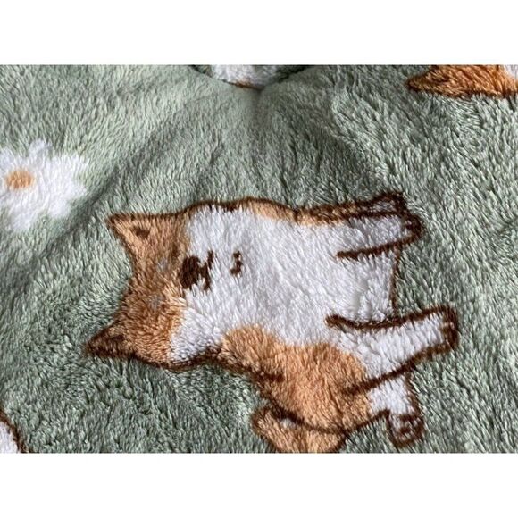 Cozy Companions Shiba Inu And Daisies Comfy Plush Soft Throw Blanket 60x70” NEW - Picture 11 of 12